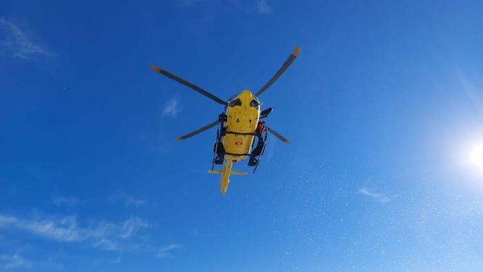 Scivola per 6 metri e batte la testa contro un tronco, grave 81enne di Casnigo Scivola per 6 metri e batte la testa contro un tronco, grave 81enne di Casnigo