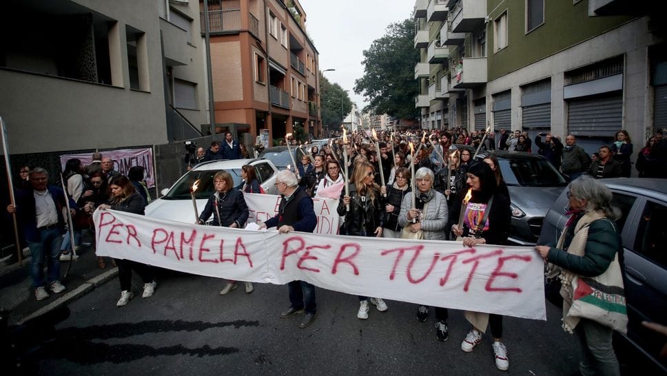La fiaccolata per Pamela a Milano La fiaccolata per Pamela a Milano