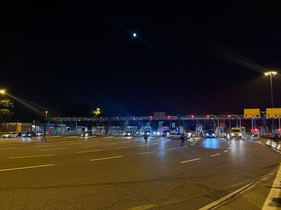 Il blocco della polizia
