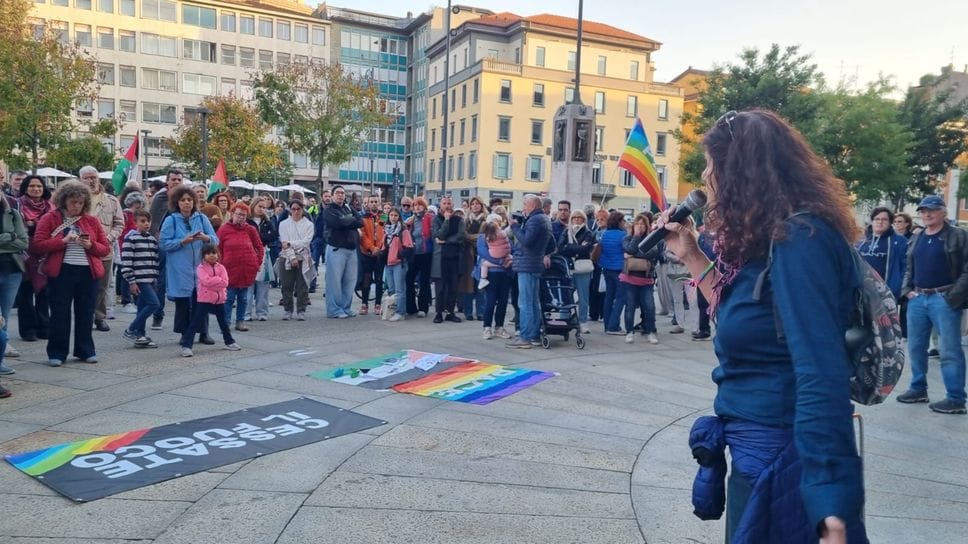 Il presidio davanti al Comune di Bergamo alle 18 del 2 ottobre Il presidio davanti al Comune di Bergamo alle 18 del 2 ottobre