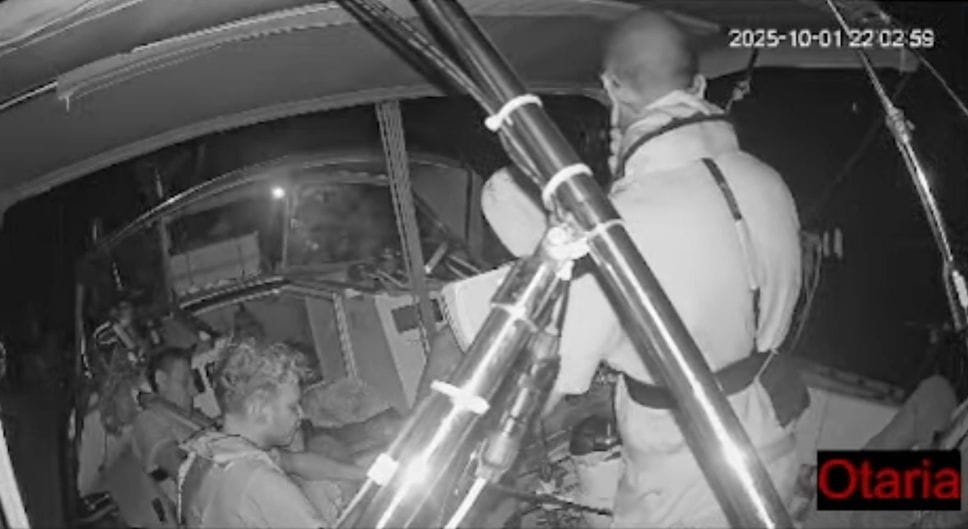La barca Otaria su cui viaggia anche il bergamasco Dario Crippa. L’imbarcazione sarebbe stata fermata dalla marina israeliana verso le 2 di giovedì nottf La barca Otaria su cui viaggia anche il bergamasco Dario Crippa. L’imbarcazione sarebbe stata fermata dalla marina israeliana verso le 2 di giovedì nottf