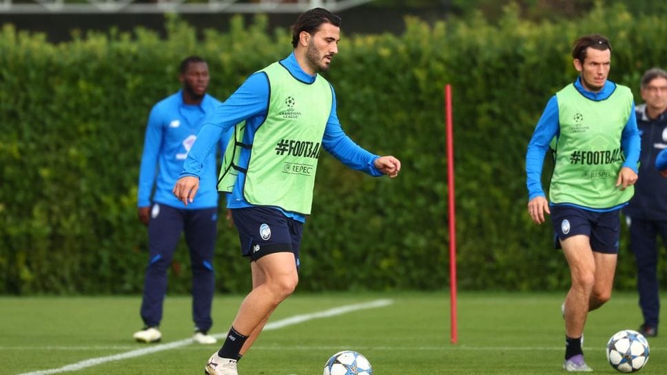 Sead Kolasinac sul campo di allenamento alla vigilia di Atalanta-Slavia Praga Sead Kolasinac sul campo di allenamento alla vigilia di Atalanta-Slavia Praga
