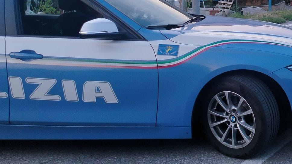 Un’auto della polizia Un’auto della polizia
