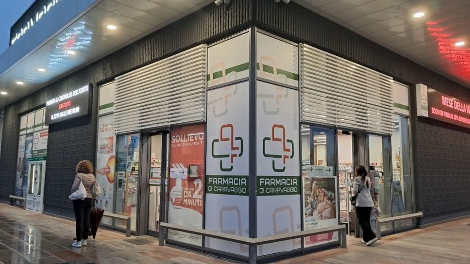 La farmacia lungo la Sp 11 La farmacia lungo la Sp 11