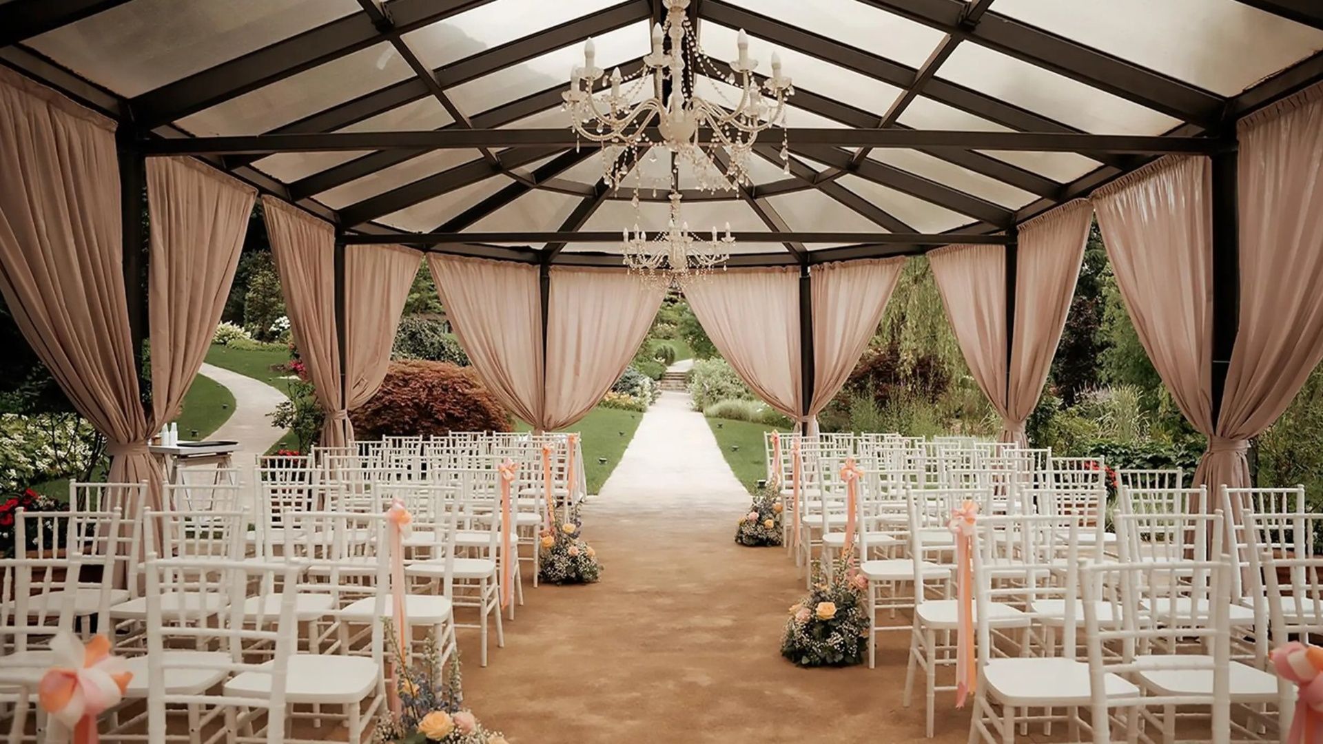 https://storage.ecodibergamo.it/media/photologue/2025/10/22/photos/promessa-al-phi-hotel-piajo-il-wedding-open-day-da-non-perdere_e86c6954-adcf-11f0-8cce-bf1b9d25f283_1920_1080.jpeg