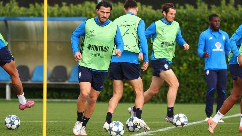 In primo piano Sead Kolasinac durante l’allenamento della vigilia di Champions: il difensore potrebbe tornare fra i convocati a Cremona In primo piano Sead Kolasinac durante l’allenamento della vigilia di Champions: il difensore potrebbe tornare fra i convocati a Cremona