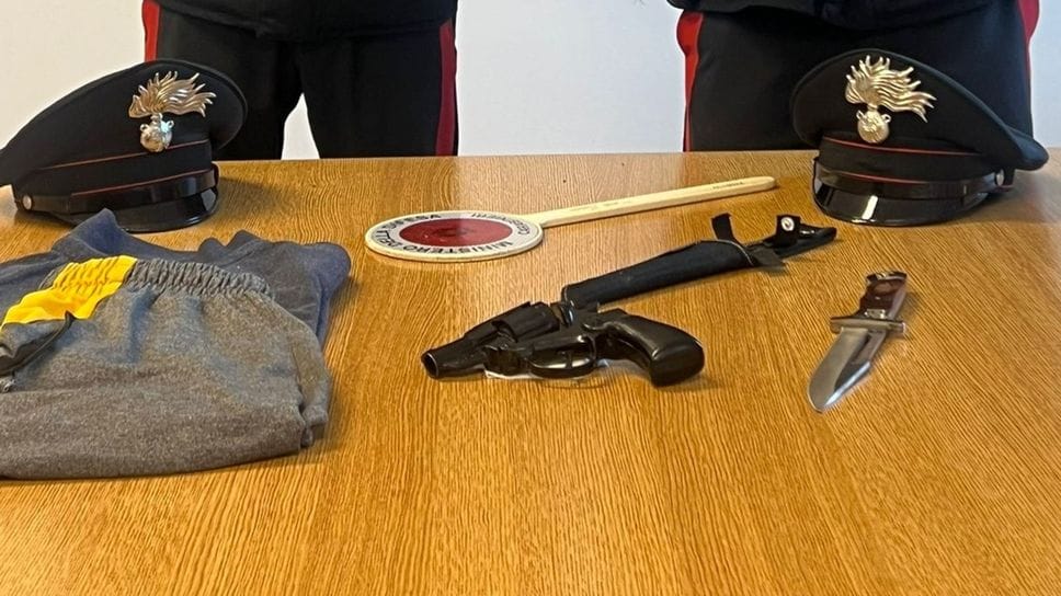 Utilizzata dal malvivente una pistola giocattolo Utilizzata dal malvivente una pistola giocattolo