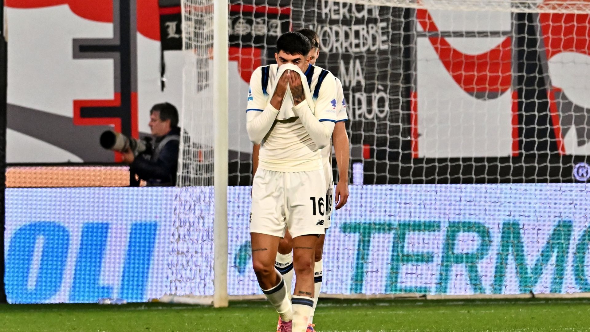 https://storage.ecodibergamo.it/media/photologue/2025/10/25/photos/atalanta-non-perdere-non-maschera-i-problemi-bisogna-guarda_b4f7df30-b1e5-11f0-80bb-756a8e6dc121_1920_1080.jpg