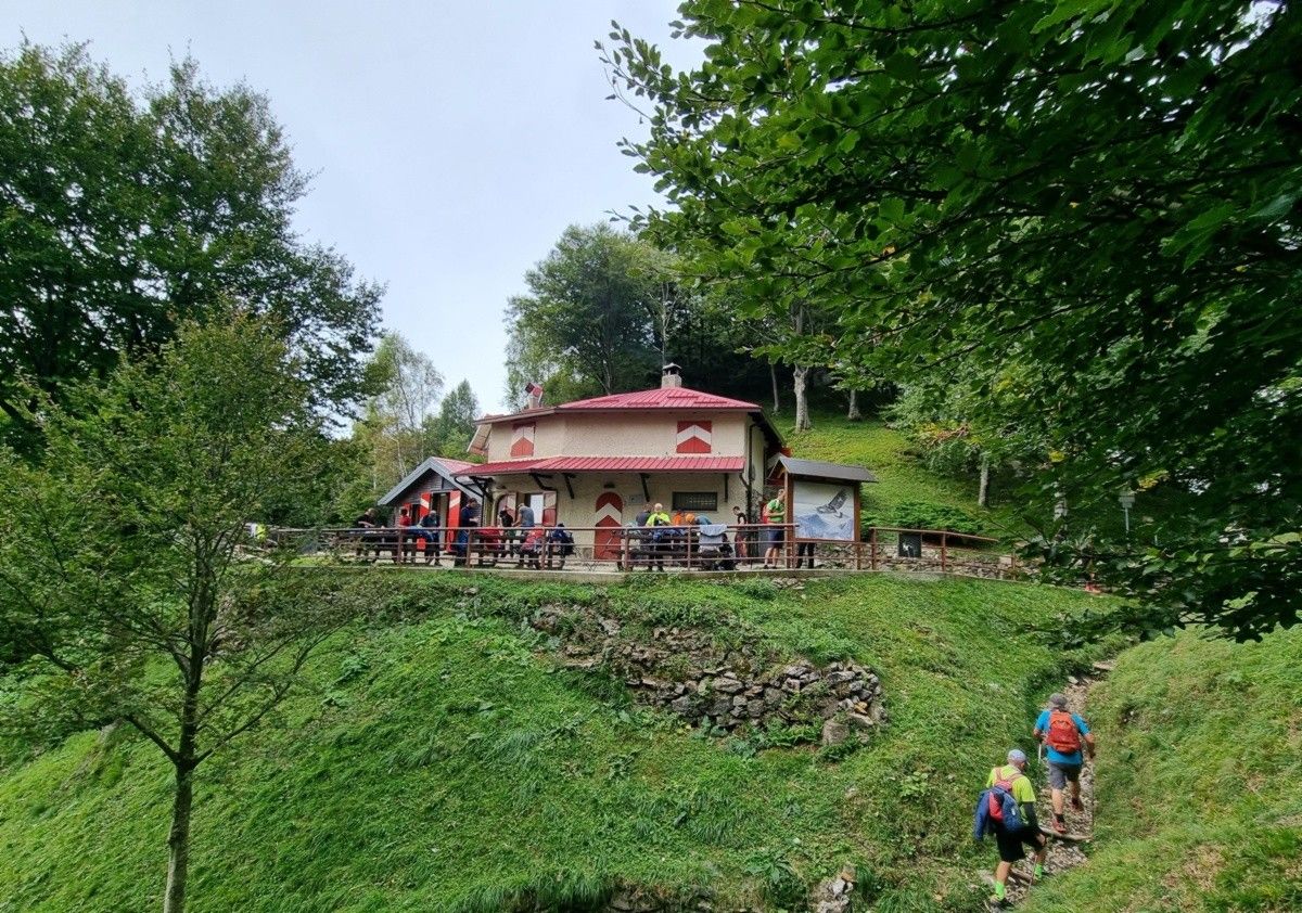 La Capanna Ghislandi al Passo del Fò La Capanna Ghislandi al Passo del Fò