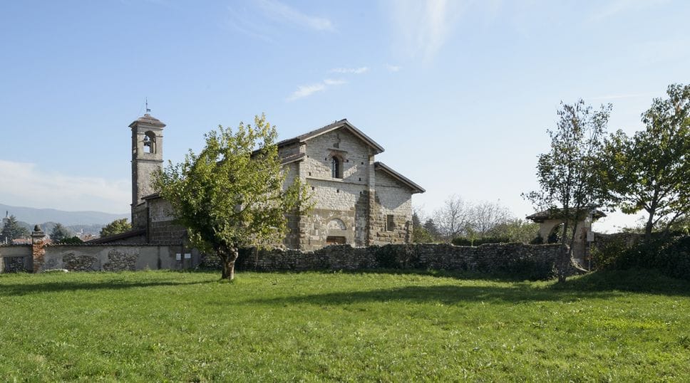 La chiesa di San Giorgio ad Almenno San Salvatore La chiesa di San Giorgio ad Almenno San Salvatore