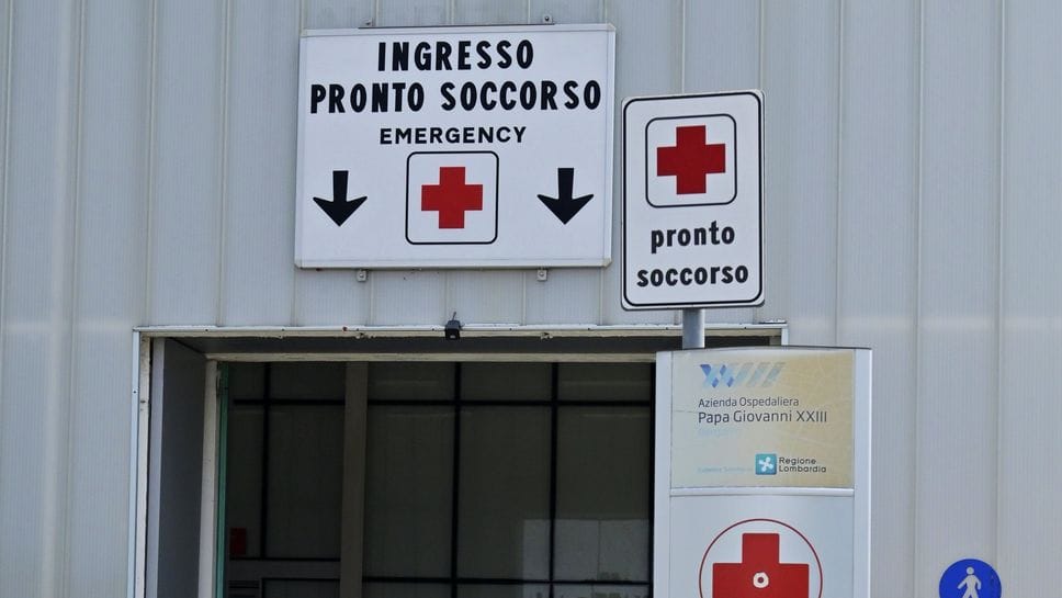 L’ingresso del Pronto soccorso dell’ospedale Papa Giovanni XXIII L’ingresso del Pronto soccorso dell’ospedale Papa Giovanni XXIII