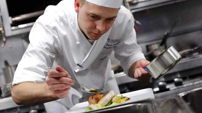 Disegnatore, venditore, cuoco: sono 129 le offerte di lavoro dei centri per l’impiego Disegnatore, venditore, cuoco: sono 129 le offerte di lavoro dei centri per l’impiego