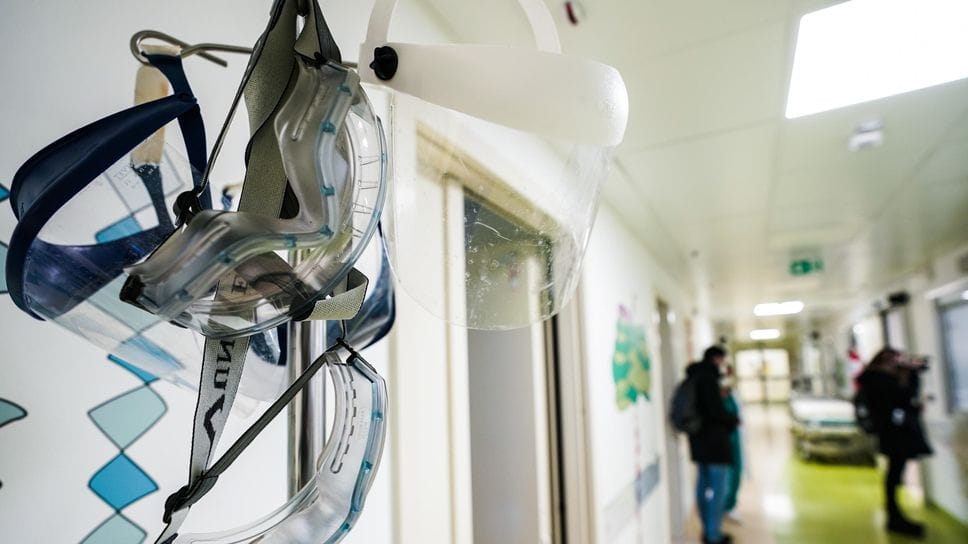 Un reparto di terapia intensiva Un reparto di terapia intensiva