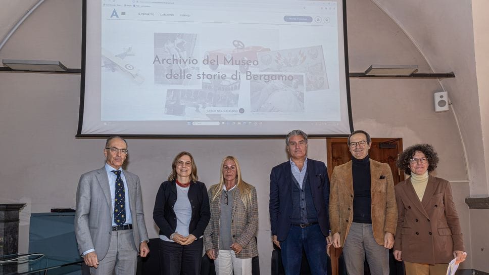 La presentazione del portale web del Museo delle storie di Bergamo: da sinistra: Marco Ghisalberti, Giulia Todeschini, Cristina Sestini, Sergio Gandi, Giovanni Zambonelli e Roberta Frigeni La presentazione del portale web del Museo delle storie di Bergamo: da sinistra: Marco Ghisalberti, Giulia Todeschini, Cristina Sestini, Sergio Gandi, Giovanni Zambonelli e Roberta Frigeni