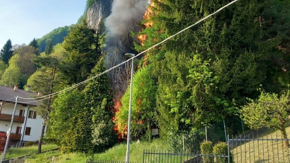 Uno dei roghi che ha colpito Cornalba dal 30 aprile al 2 agosto