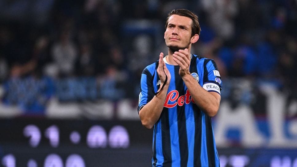 L’olandese Marten de Roon, 34 anni, centrocampista e capitano dell’Atalanta L’olandese Marten de Roon, 34 anni, centrocampista e capitano dell’Atalanta