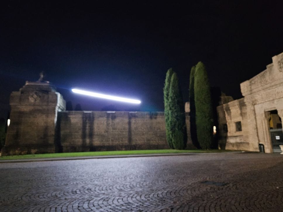 «Shooting Stars» di «Antonello Ghezzi» «Shooting Stars» di «Antonello Ghezzi»