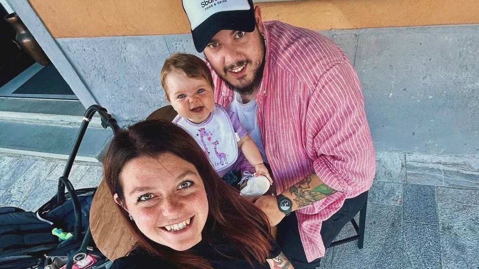 La piccola Amelie con mamma Margherita e papà Stefano