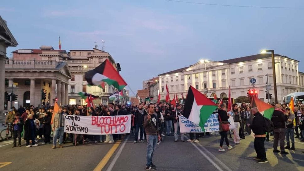 La partenza del corteo da Porta Nuova