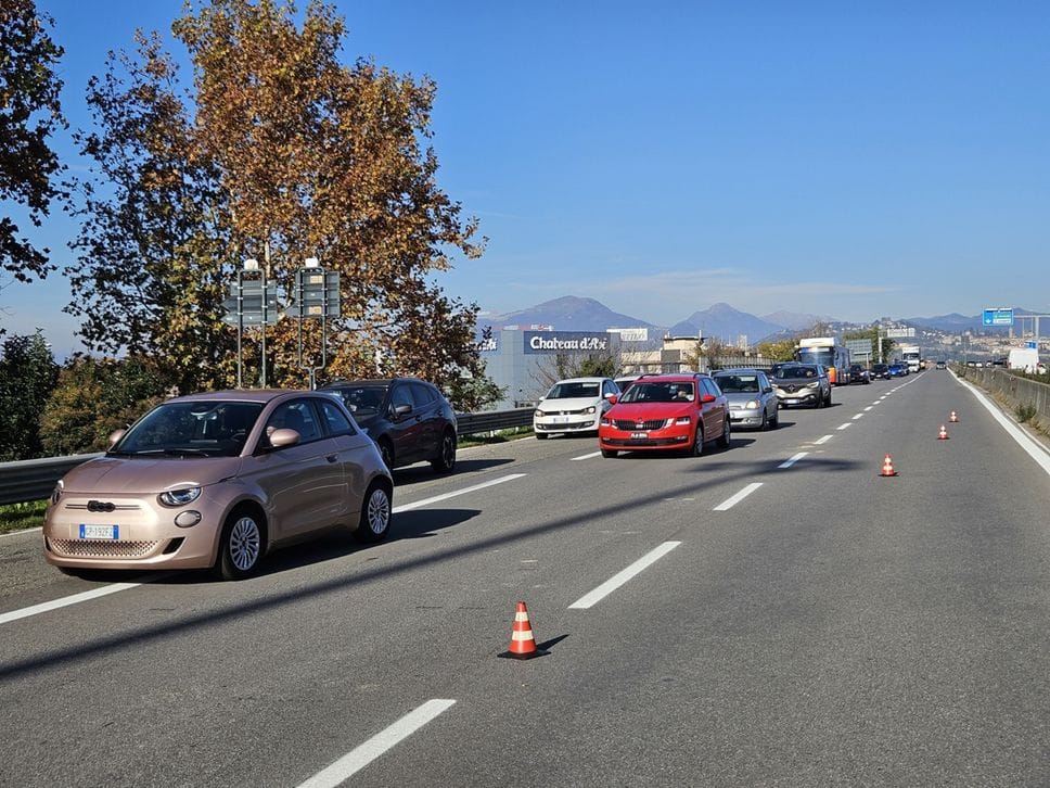Il traffico causato dal maxi tamponamento sulla Cremasca ad Azzano avvenuto lunedì 10 novembre alle 7.20