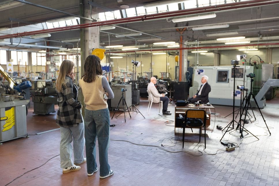 L'intervista di Bruno Bonassi ad Alessandro Profumo nei laboratori dell'Istituto professionale Pesenti di Bergamo