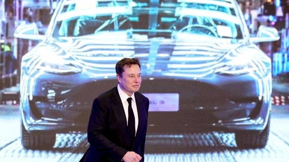 Dagli azionisti di Tesla sì a un piano da mille miliardi di dollari in azioni per Elon Musk