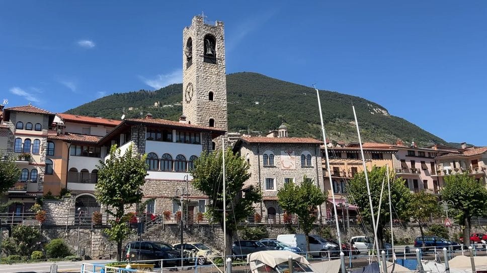 A Tavernola non ci sono hotel, solo strutture extra alberghiere