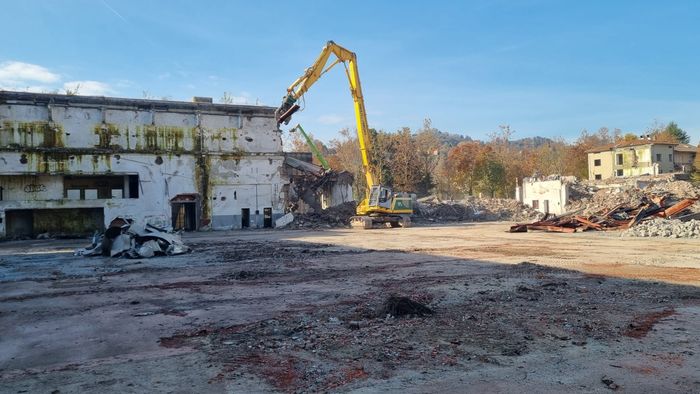 https://storage.ecodibergamo.it/media/photologue/2025/11/12/photos/cache/ex-sace-demolizione-quasi-ultimata-le-foto-dei-lavori_b63fce1a-bfba-11f0-98b3-03caa6829a83_1920_1080_v3_large_16_9.jpeg