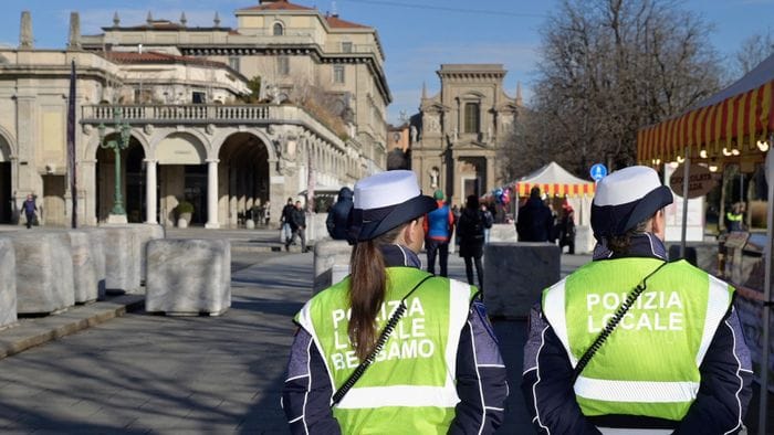 in 10 mesi a bergamo 333 ragazzi trovati con la droga 200 allarme pi249 controlli fuori dalle scuole da Ecodibergamo.it in 10 mesi a bergamo 333 ragazzi trovati con la droga 200 allarme pi249 controlli fuori dalle scuole