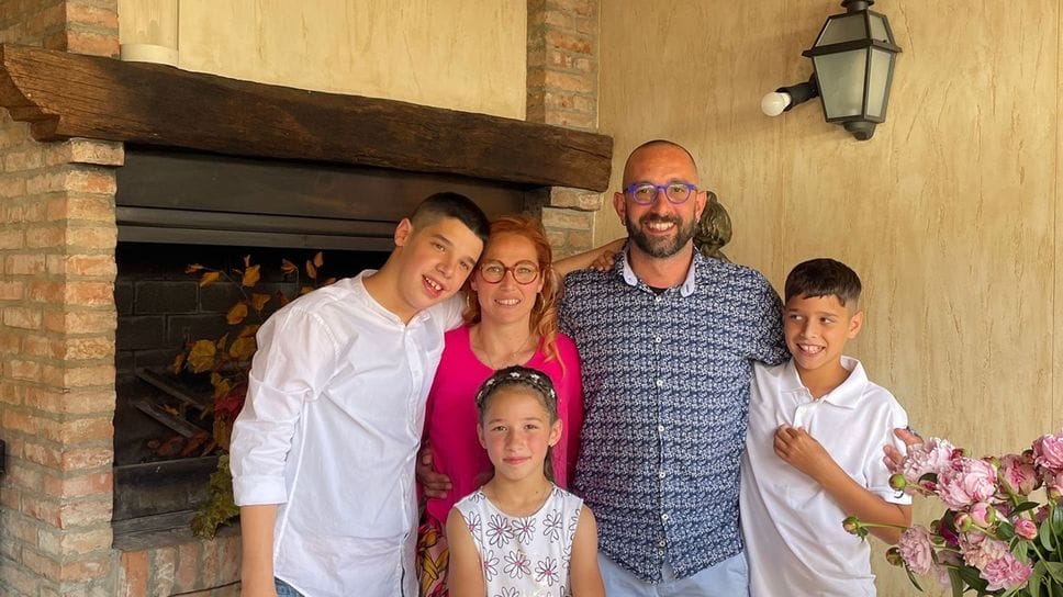 Riccardo Maver, a sinistra, con la sua famiglia