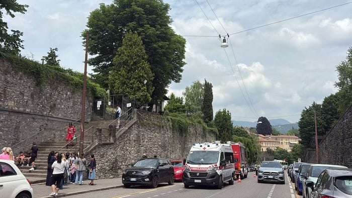 https://storage.ecodibergamo.it/media/photologue/2025/11/14/photos/cache/citta-alta-incendio-nella-scuola-contributo-di-100-euro-per-ogni-studente_a994a94a-c13d-11f0-98b3-03caa6829a83_1920_1080_v3_large_16_9.jpeg