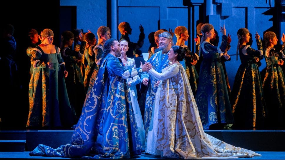 Un momento della «Caterina Cornaro» andata in scena il 14 novembre al Teatro Donizetti