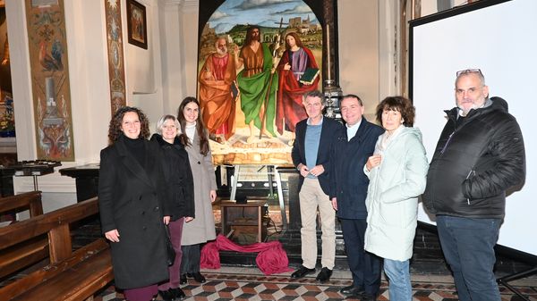 Autorità e restauratori all’inaugurazione della pala restaurata di Lattanzio da Rimini