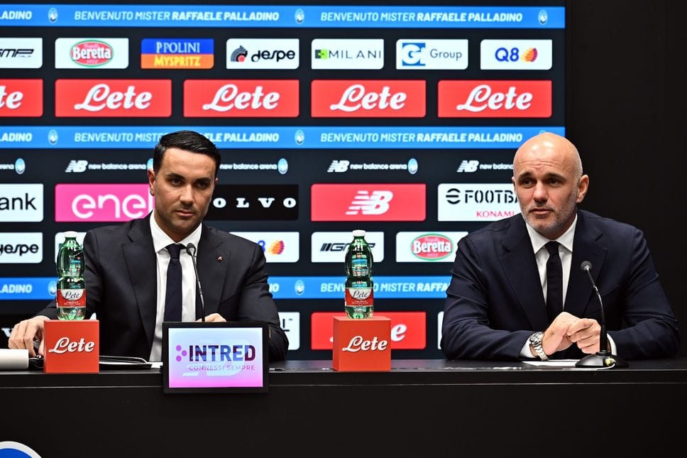 Il mister nerazzurro  Raffaele Palladino e Luca Percassi ddurante la conferenza stampa di presentazione alla New Balance Arena in Bergamo, 19 novembre 2025.