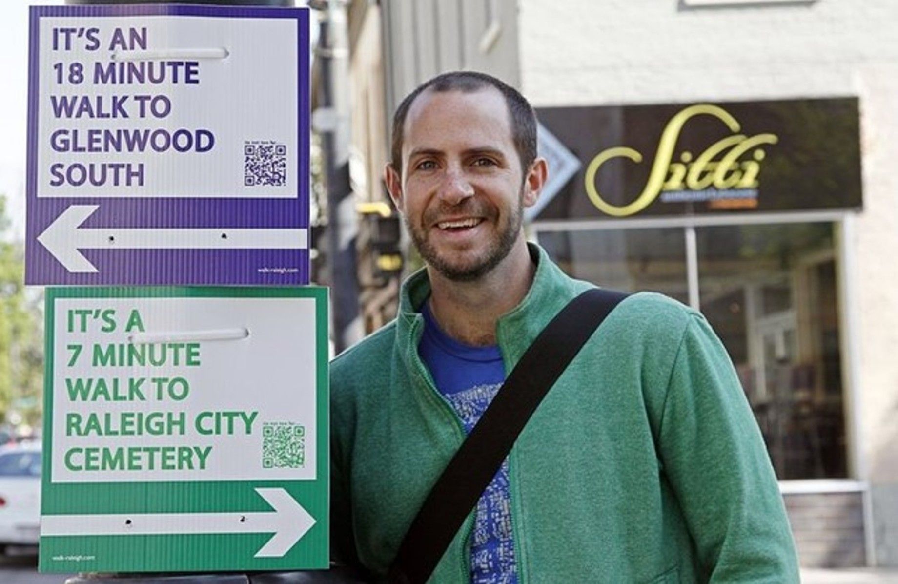 Matt Tomasulo e la segnaletica per promuovere gli spostamenti a piedi