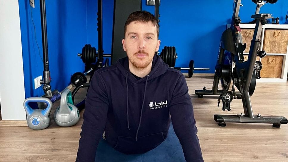 Marco Pezzetti, 37 anni, vive e lavora in Lussemburgo: di professione personal trainer, segue una ventina di clienti e ha aperto un sito dedicato a benessere, salute e sport