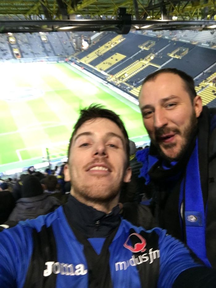 Grande tifoso dell’Atalanta e con una laurea magistrale in Giornalismo, conduce il podcast radiofonico «L’ora della Dea»