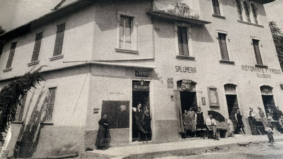 Il ristorante Posta in una cartolina del 1927, alla «Felisa», Selino di Sant’Omobono