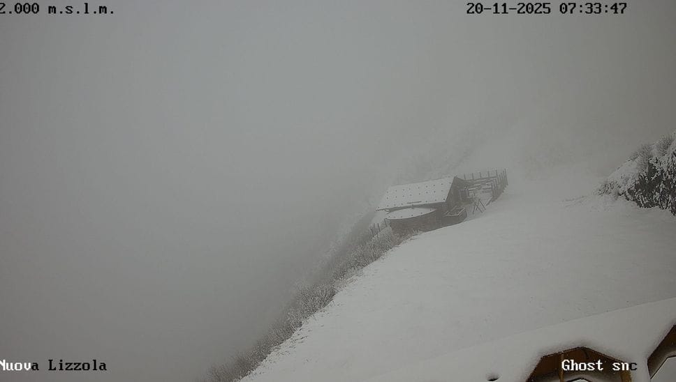 Web cam rifugio Mirtillo, piste Lizzola (quota 2000)