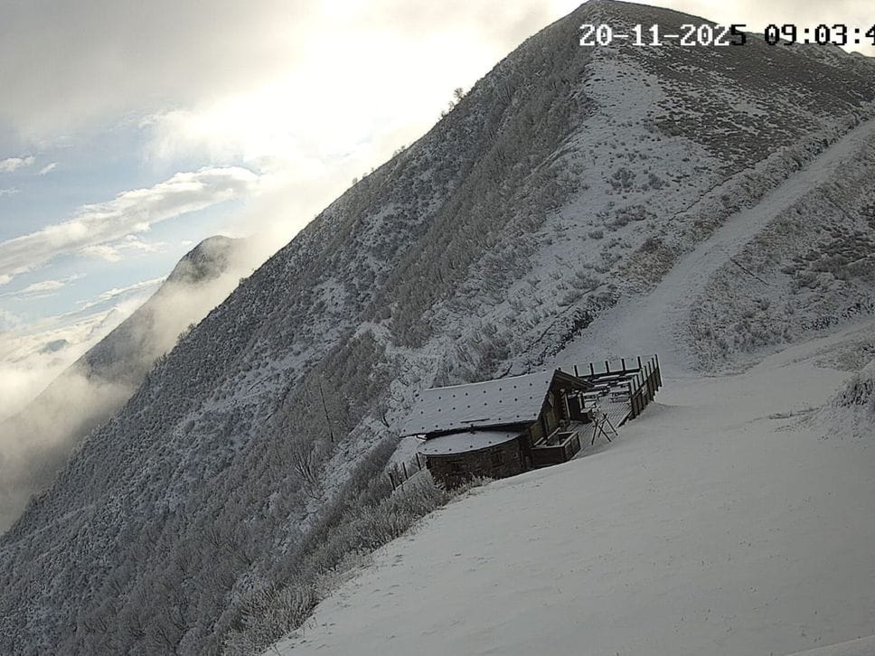 Vista dei tremila delle Orobie dalla webcam posizionata sulle piste di Lizzola