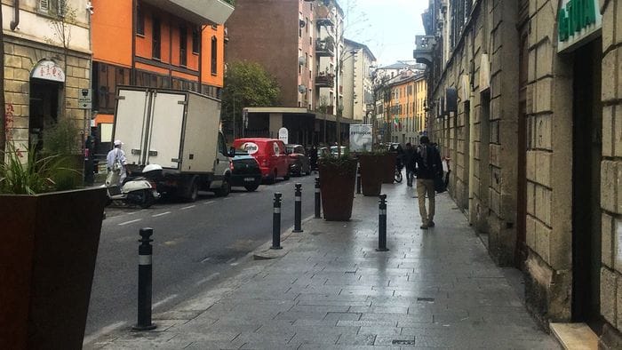 Bergamo, sequestrate oltre 200 confezioni di farmaci in un parrucchiere di via Quarenghi