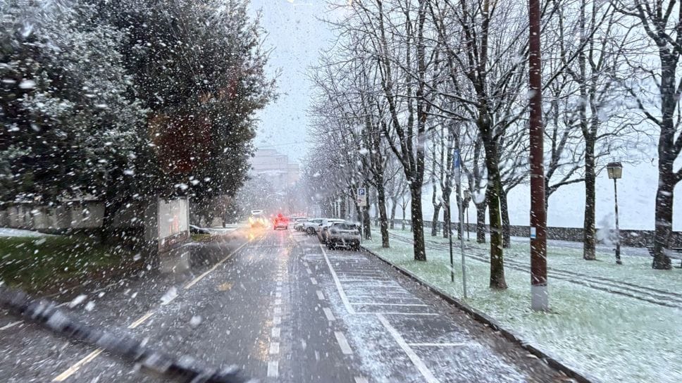 Su viale delle Mura alle 7.30
