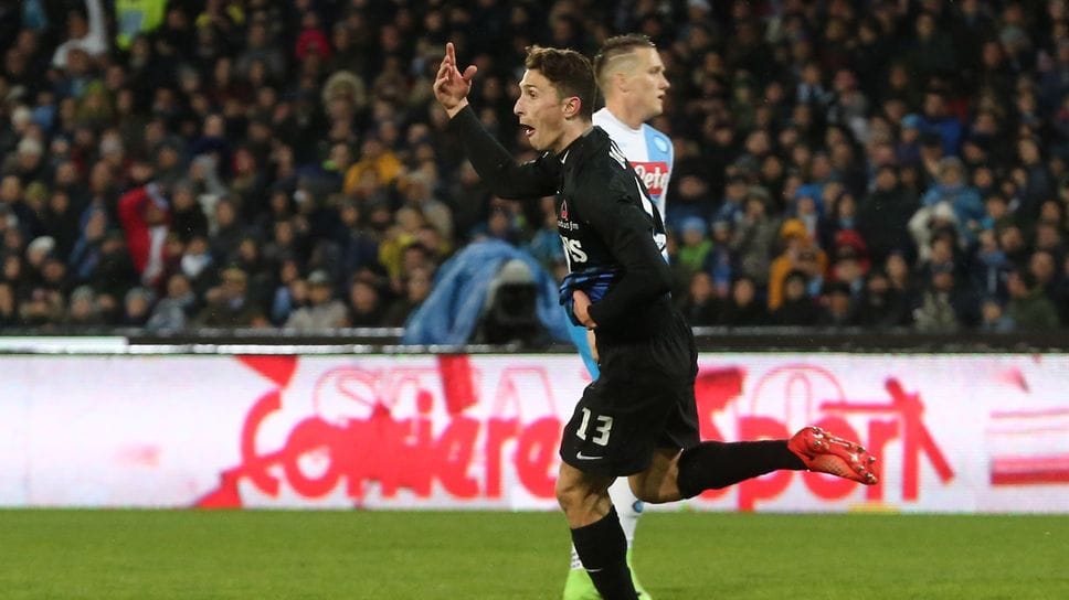 Tutta la gioia di Mattia Caldara per il secondo gol segnato al Napoli il 25 febbraio 2017. Doppietta personale e successo dell’Atalanta