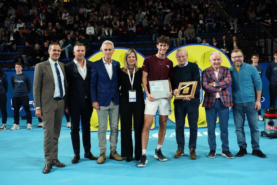 La premiazione del Challenger di Bergamo, con il vincitore Francesco Maestrelli
