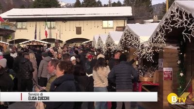 https://storage.ecodibergamo.it/media/photologue/2025/11/24/photos/cache/castione-della-presolana-pienone-per-i-mercatini-di-natale_417380c6-c91b-11f0-87f9-707e4ee81347_display.jpg