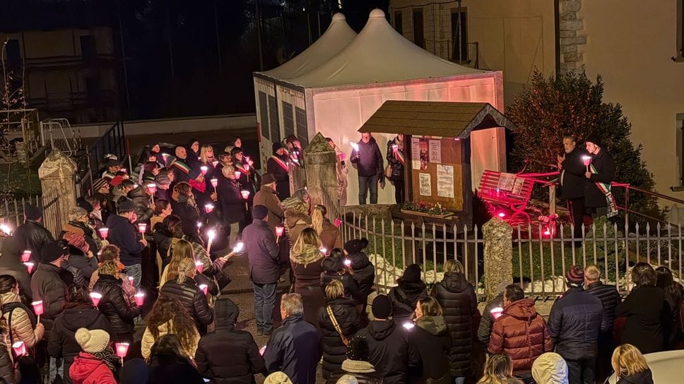 A Strozza la fiaccolata in ricordo di Pamela Genini