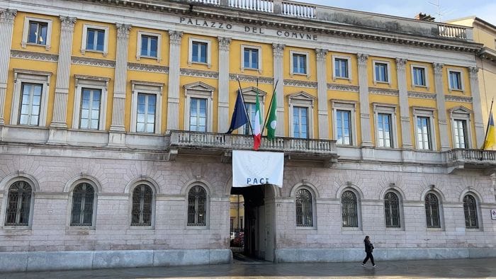 Comune di Bergamo, da piazza Angelini alla Carrara: extra costi per oltre 1,6 milioni