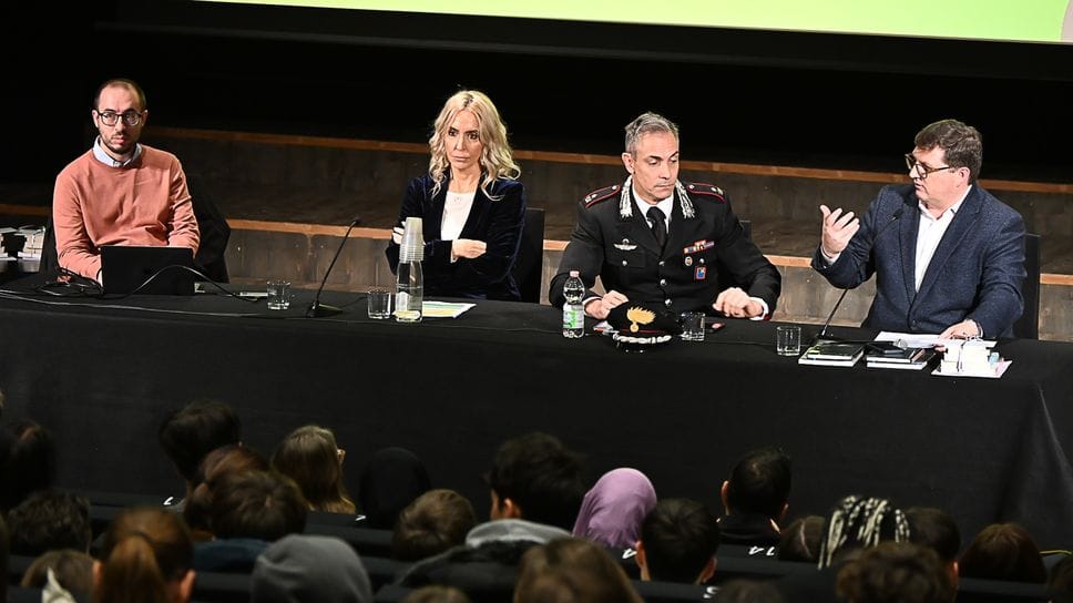 Da sinistra, Bonzanni, Ricapito, Stanizzi e Imeri sul palco del Tnt