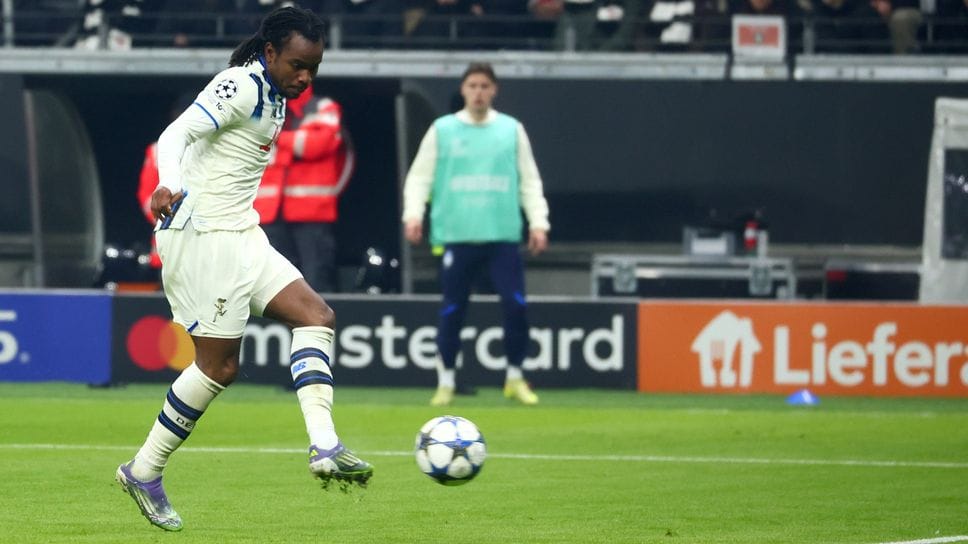 Ademola Lookman in gol a Francoforte contro l’Eintracht in Champions League: il nigeriano, Scamacca e De Ketelaere dovrebbero giocare dal 1’ con la Viola