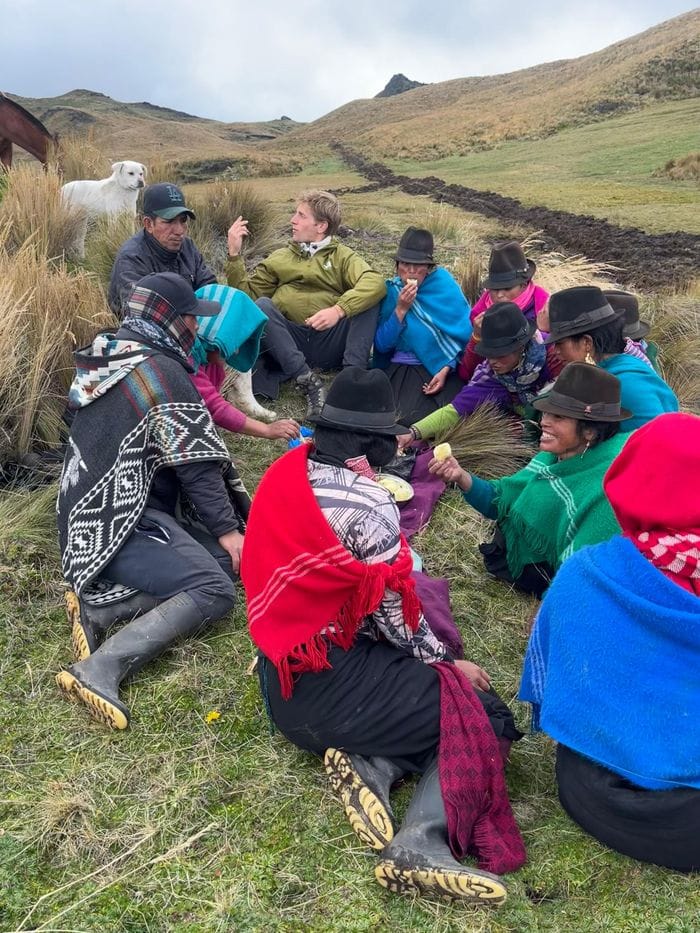 Francesco insieme ai campesinos delle Ande